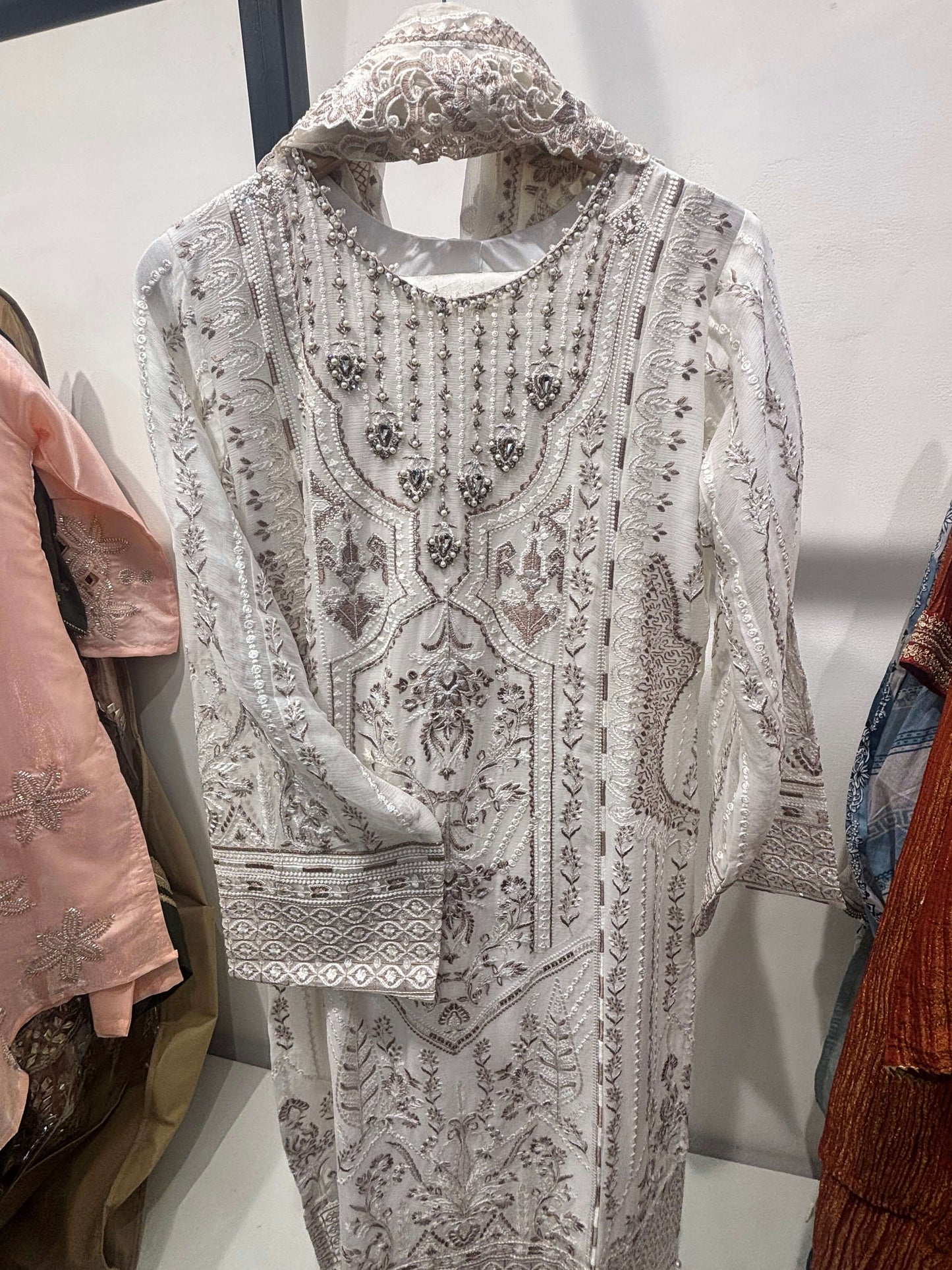 ‘’Sahar” – 3 Piece Suit Set