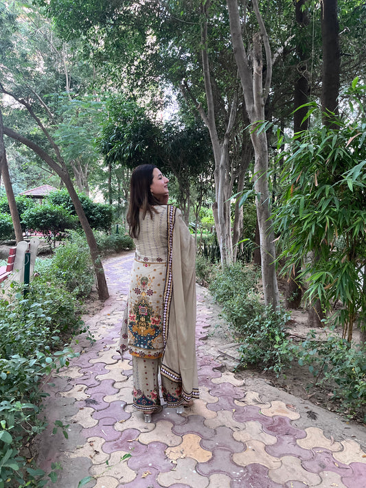 Zareen - 3 piece pakistani suit
