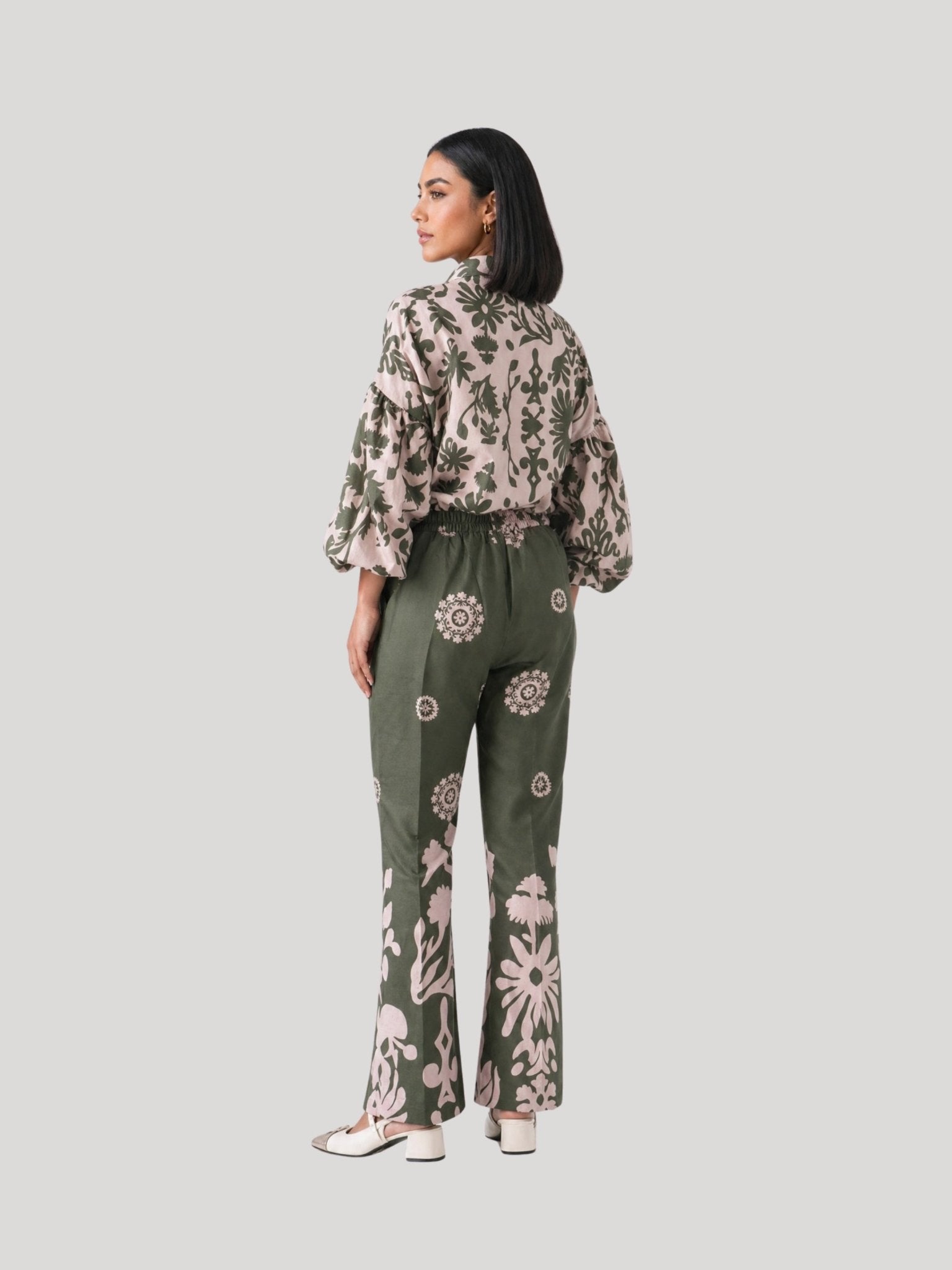 Into The Wild Printed Olive Relaxed Pants - Missova